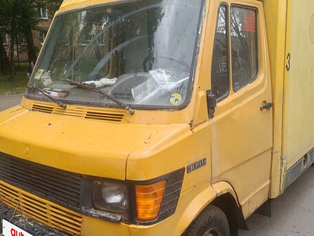 1994 Mercedes-Benz T1, жёлтый, 570000 рублей, вид 1