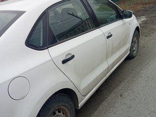 2014 Volkswagen Polo V, белый, 650000 рублей, вид 3