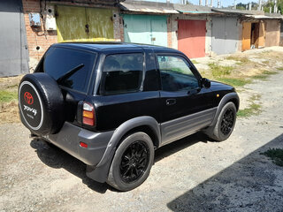 1998 Toyota RAV4 I (XA10), чёрный, 900000 рублей, вид 3