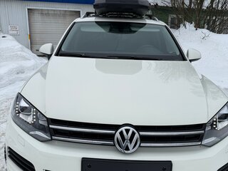 2011 Volkswagen Touareg II, белый, 2300000 рублей, вид 4