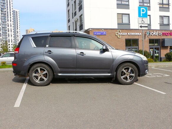 2008 Citroen C-Crosser, серый, 800000 рублей - вид 2