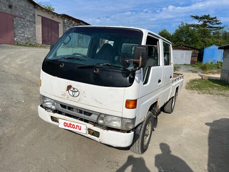 1999 Toyota Dyna, белый, 950000 рублей, вид 2