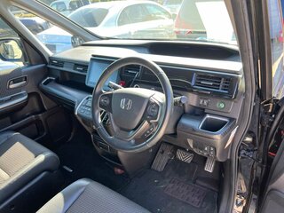 2016 Honda Stepwgn Spada V, чёрный, 2000000 рублей, вид 2