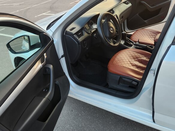 2017 Skoda Octavia III (A7) Рестайлинг, белый, 800000 рублей - вид 6