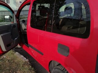 2011 Renault Kangoo II, красный, 750000 рублей, вид 3