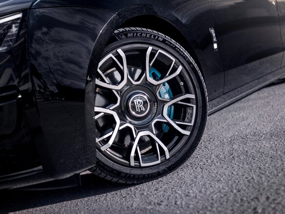 2022 Rolls-Royce Ghost Black Badge II (Series I), чёрный - вид 7