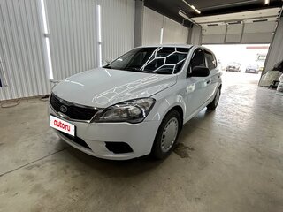 2011 Kia Ceed I Рестайлинг, белый, 700000 рублей, вид 1