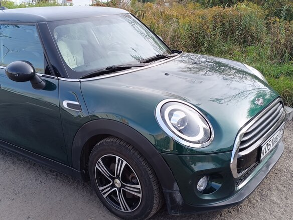 2018 Mini Hatch Cooper III (F55/F56) Рестайлинг, зелёный, 1550000 рублей