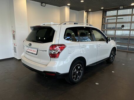 2015 Subaru Forester IV Рестайлинг, белый, 1480000 рублей, вид 3