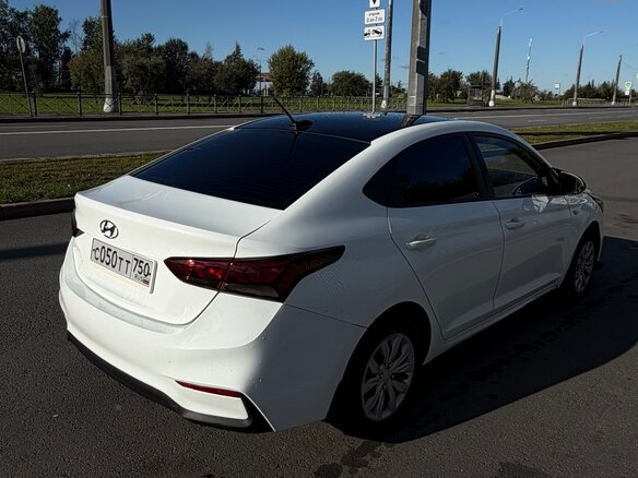 2018 Hyundai Solaris II, белый, 600000 рублей - вид 7