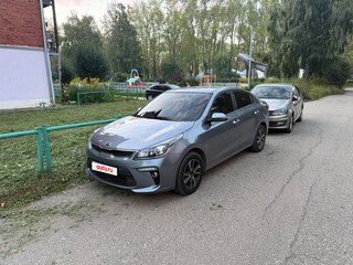 2020 Kia Rio IV, серый, 1700000 рублей, вид 1
