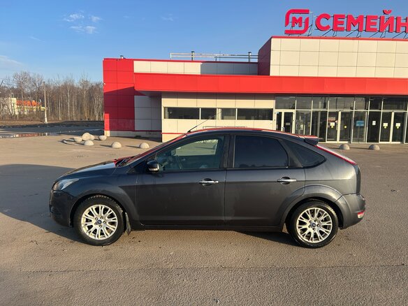 2008 Ford Focus II Рестайлинг, серый, 460000 рублей - вид 5