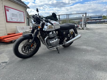 2024 Royal Enfield Continental GT, серебристый, 600000 рублей, вид 3