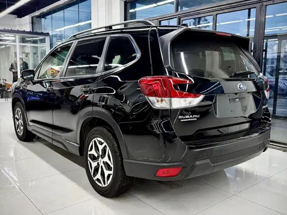 2021 Subaru Forester V, чёрный, 3000000 рублей - вид 6