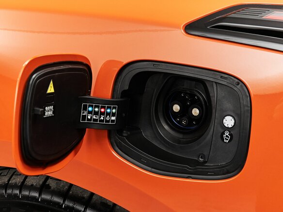 2023 Zeekr 001 100 kWh I, оранжевый, 6299000 рублей - вид 30