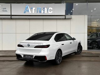 2024 BMW 7 серии 740d xDrive VII (G70), белый, 16690000 рублей, вид 2