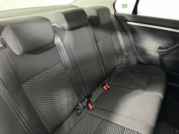 2010 Volkswagen Jetta V, красный, 450000 рублей - вид 14