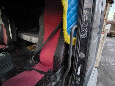 2000 Renault Premium, красный, 700000 рублей, вид 3