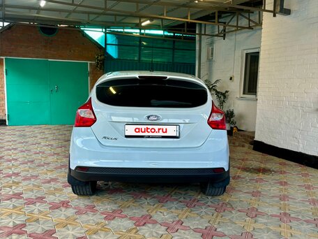 2011 Ford Focus III, белый, 600000 рублей, вид 5
