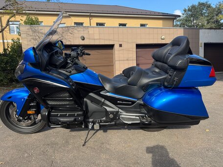 2017 Honda GL 1800 Gold Wing, синий, 2090000 рублей, вид 2