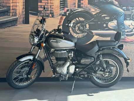 2025 Royal Enfield Meteor, серый, 528000 рублей, вид 1