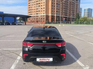 2019 Kia Rio IV, чёрный, 1700000 рублей, вид 4