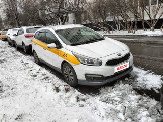 2017 Kia Ceed II Рестайлинг, серебристый, 875000 рублей, вид 2