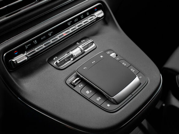 2024 Mercedes-Benz V-Класс 300 d длинный III (W447) Рестайлинг 2, чёрный - вид 12