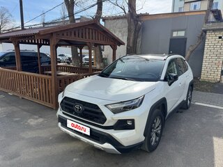 2023 Toyota RAV4 V (XA50), белый, 2900000 рублей, вид 1