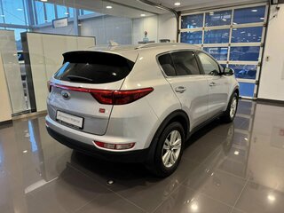 2017 Kia Sportage IV, серебристый, 1539000 рублей, вид 4