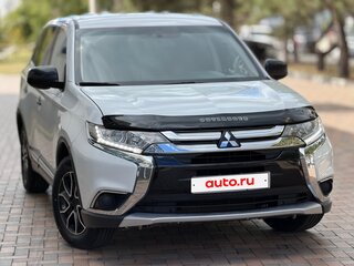 2017 Mitsubishi Outlander III Рестайлинг 2, белый, 1595000 рублей, вид 2