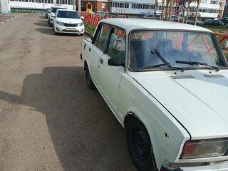 1997 Lada (ВАЗ) 2105, белый, 95000 рублей, вид 2