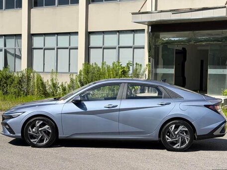 2026 Hyundai Elantra VII (CN7) Рестайлинг, серый, 1999999 рублей, вид 5
