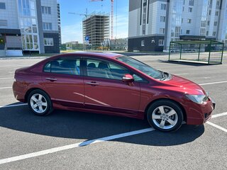 2010 Honda Civic VIII Рестайлинг, красный, 1150000 рублей, вид 4
