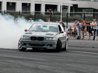 1999 BMW 3 серии 320i IV (E46), серый, 1350000 рублей, вид 4