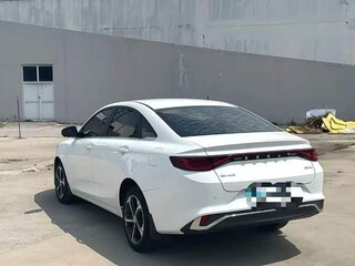 2022 Geely Emgrand L I, белый, 1100000 рублей, вид 4