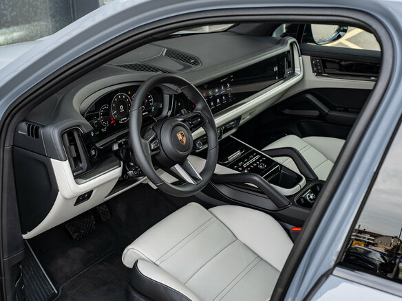 2026 Porsche Cayenne III Рестайлинг, серый, 19790000 рублей - вид 12
