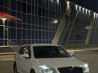 2012 Skoda Octavia II (A5) Рестайлинг, белый, 1150000 рублей, вид 2