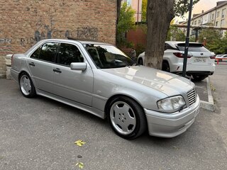 1997 Mercedes-Benz C-Класс 280 I (W202) Рестайлинг, серебристый, 1300000 рублей, вид 3