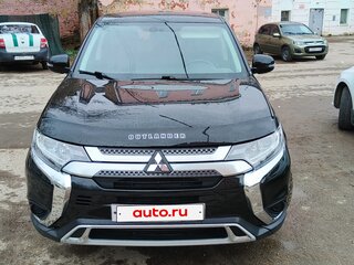2018 Mitsubishi Outlander III Рестайлинг 3, чёрный, 1800000 рублей, вид 1