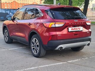 2020 Ford Escape IV, красный, 1450000 рублей, вид 3
