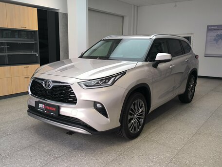 Toyota Highlander IV (XU70)