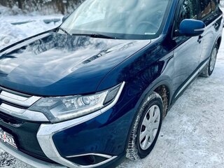2015 Mitsubishi Outlander III Рестайлинг 2, синий, 1600000 рублей, вид 3