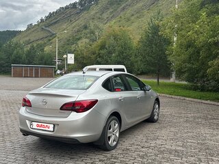 2013 Opel Astra J Рестайлинг, серебристый, 850000 рублей, вид 3