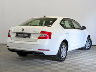 2020 Skoda Octavia III (A7) Рестайлинг, белый, 1555000 рублей, вид 5