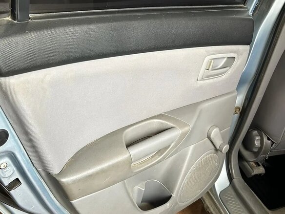 2006 Mazda 3 I (BK) Рестайлинг, серебристый, 550000 рублей - вид 8