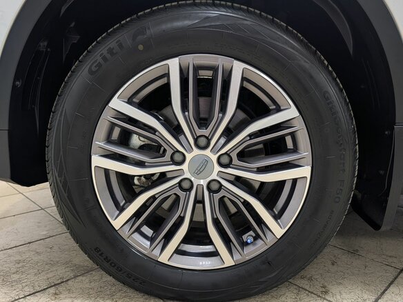 2024 Geely Atlas Pro, серебристый, 2179000 рублей - вид 7