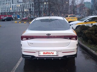 2021 Kia K5 III, белый, 1970000 рублей, вид 3
