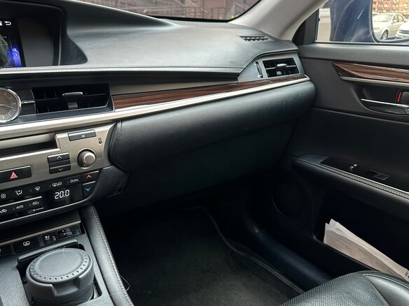 2015 Lexus ES 250 VI Рестайлинг, чёрный, 2500000 рублей - вид 12