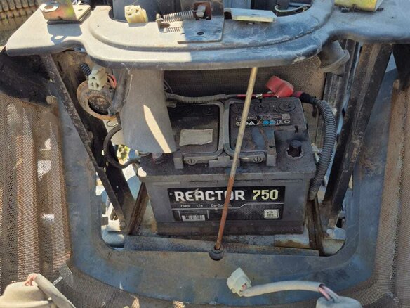 1998 Mitsubishi MT-52, синий, 1490000 рублей - вид 5